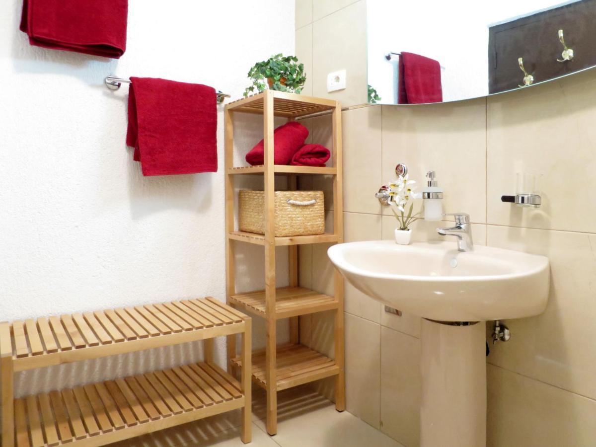 Apartment Oscha - Lov300 By Interhome ลอฟราน ภายนอก รูปภาพ